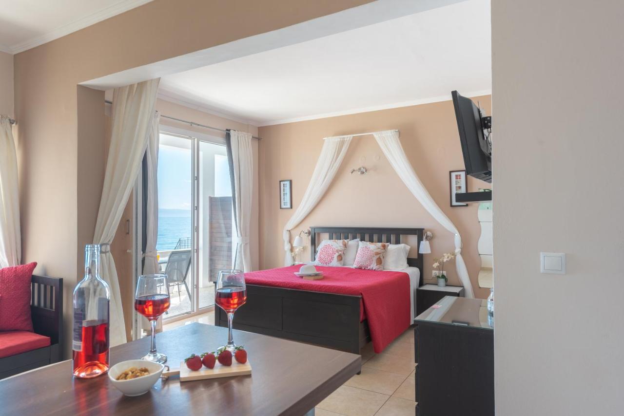 Galini Beach Studios And Penthouse Месонги Экстерьер фото