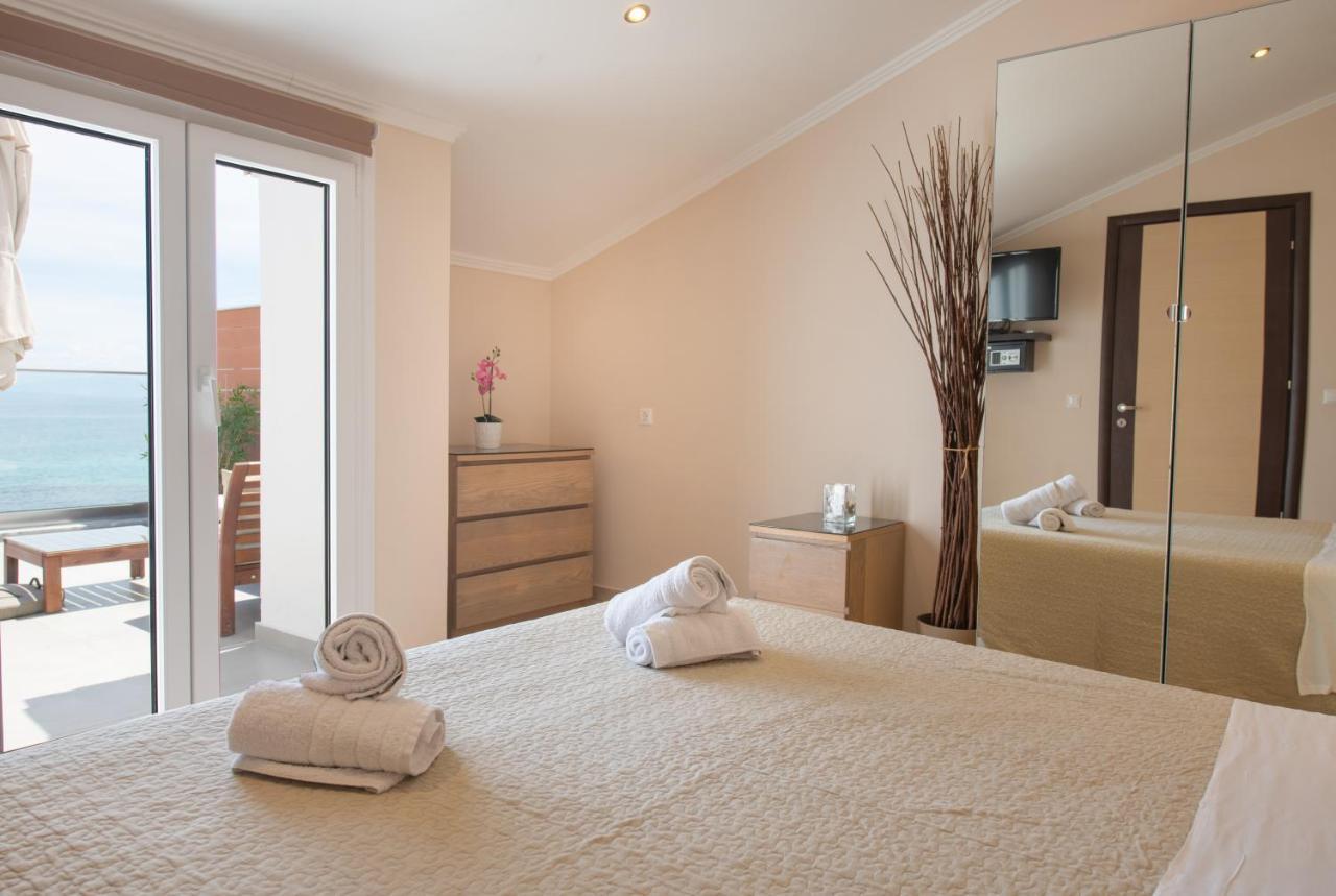 Galini Beach Studios And Penthouse Месонги Экстерьер фото
