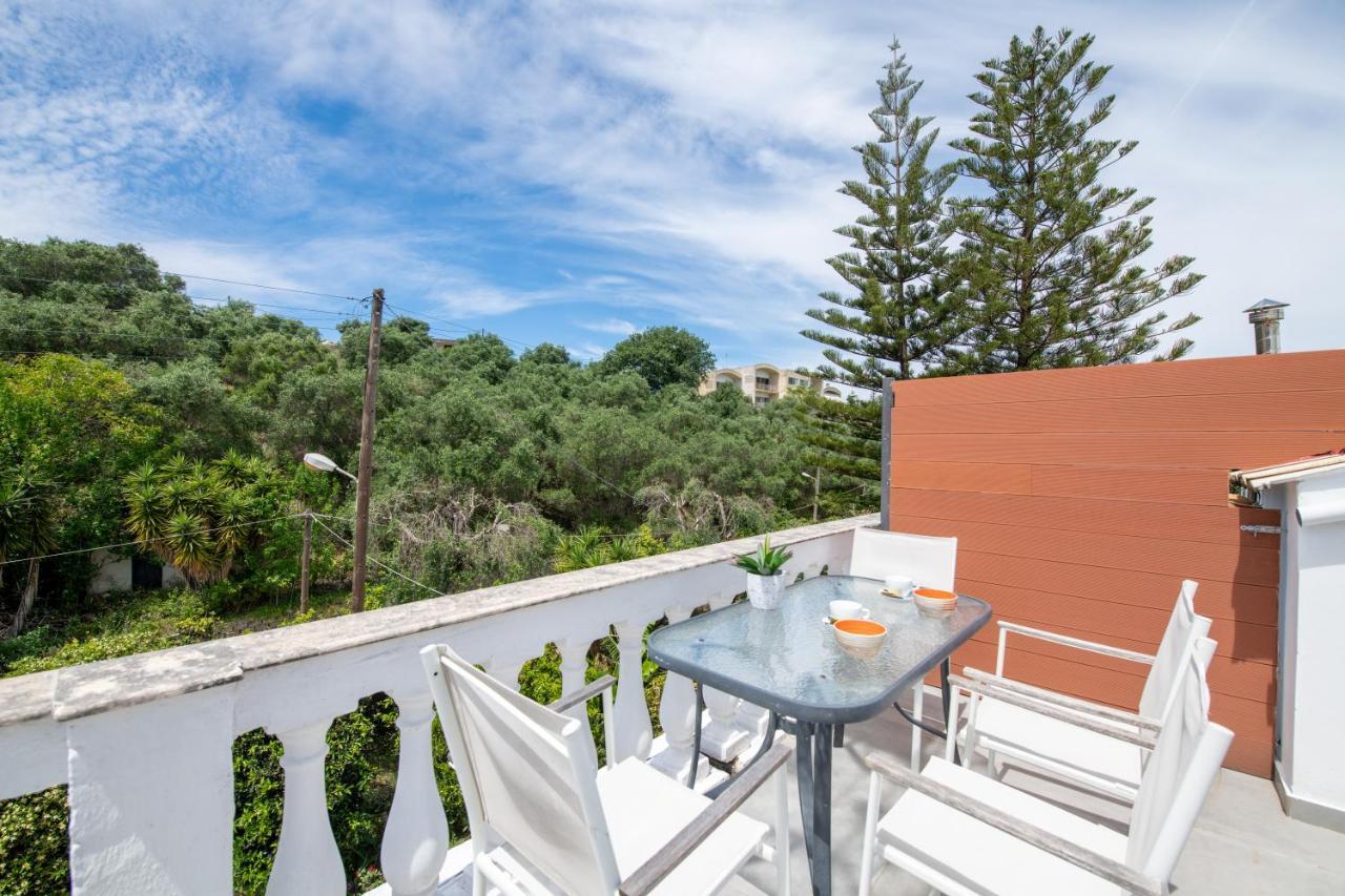 Galini Beach Studios And Penthouse Месонги Экстерьер фото